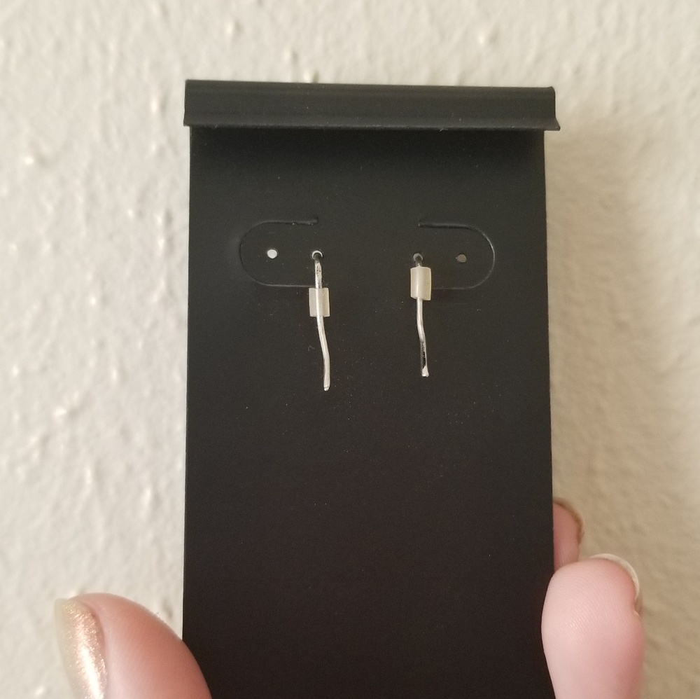 Cache drop earrings - Picture 2 of 4